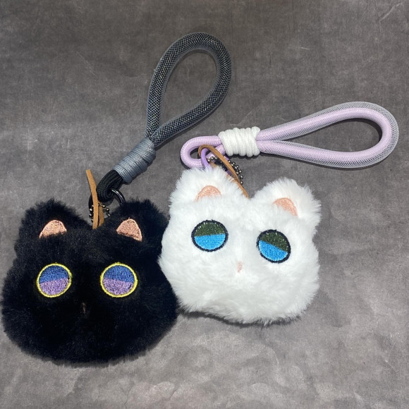 ふわふわネコチャーム