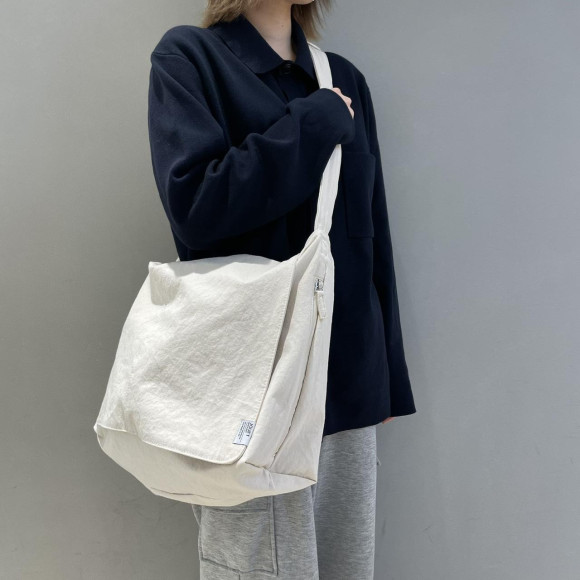 JOUET センターステッチフラップショルダー