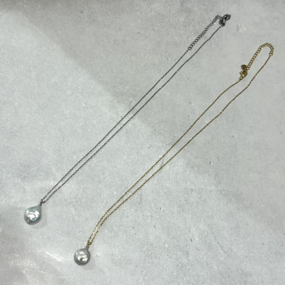 偏光パールネックレス