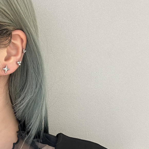 メタルダイヤピアス