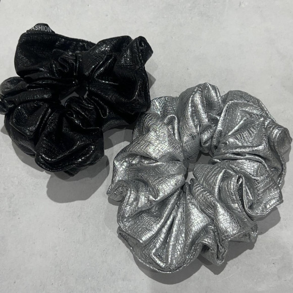 レザーシュシュ