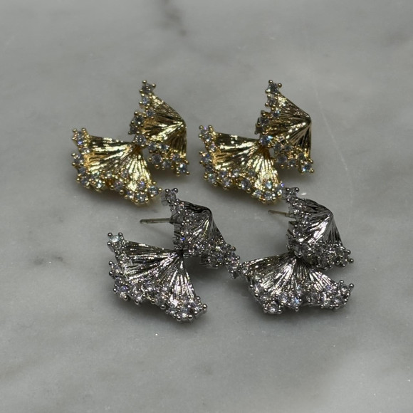 ビジューフリルピアス