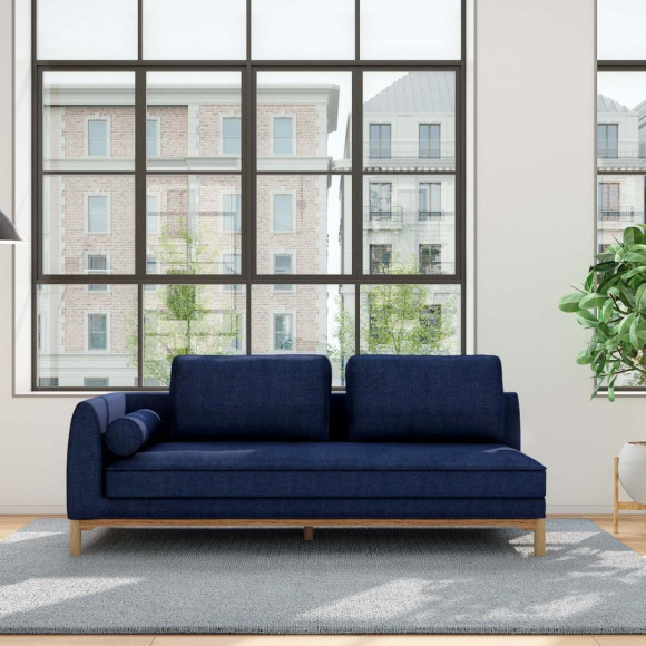 贅沢なボリューム感と安心感のあるソファVESEL