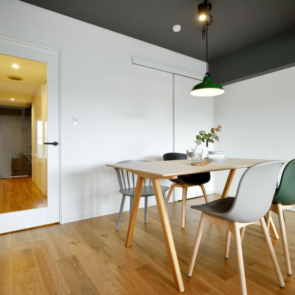 ガラスのリビングドア