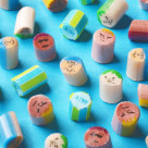 照れくさい「ありがとう」を、ユーモアにのせて