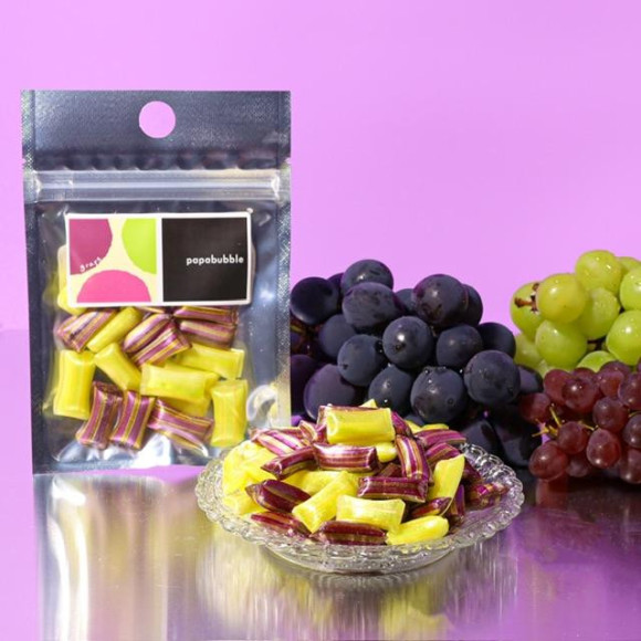 グレープとマスカットが香るジューシーなチョコキャンディ