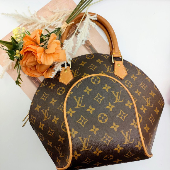 かわいらしいフォルムが特徴的な LOUIS VUITTON エリプス
