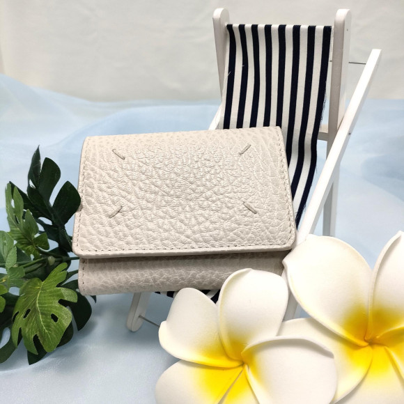 男女ともに大人気のMaison Margielaウォレット