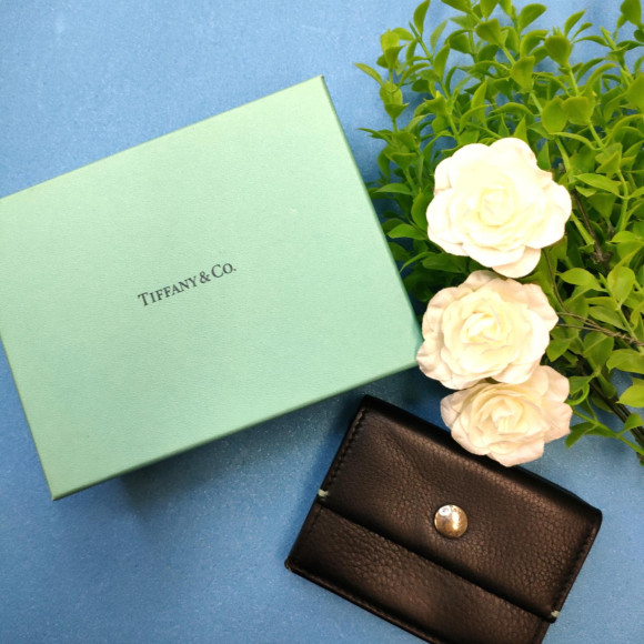 コンパクトで持ち運びしやすいTiffany & Co.ウォレット
