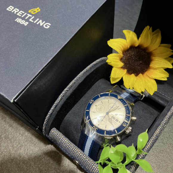 お出かけする時にブライトリング　スーパーオーシャン着用しよう♪