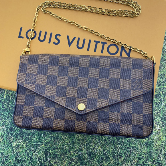 持ち運び方は自由自在☆使い勝手抜群 LOUIS VUITTON ポシェット・フェリシー