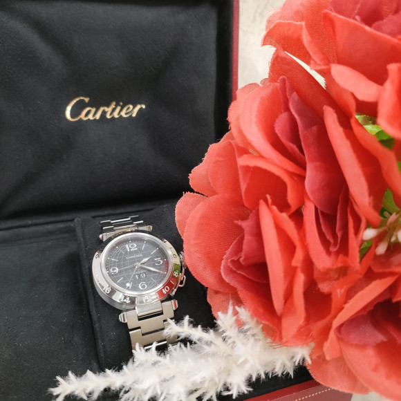 เมะริดิอะนบิคุเดะอิโทะ Cartier pasha C ที่ใช้ผู้ชายผู้หญิงเป็นประจำพร้อมกัน และได้