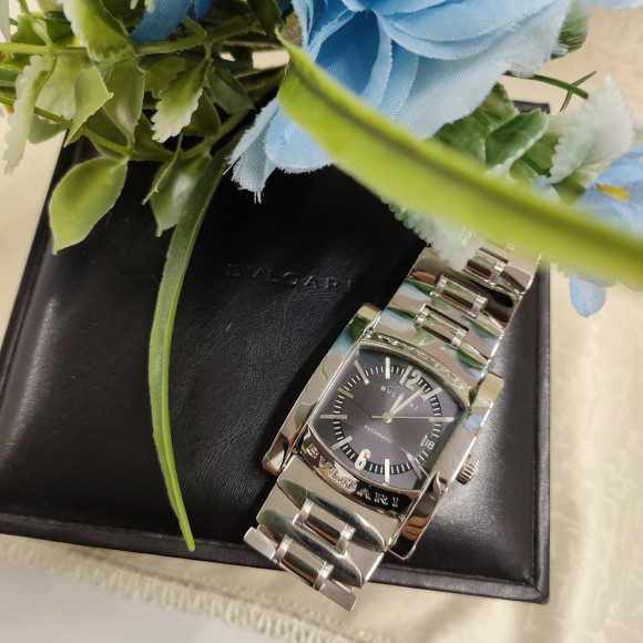 นาฬิกา BVLGARI อะเชียวมะโอโทะมะชิคุที่เหมาะกับผู้ชายของผู้ใหญ่ได้สัดส่วน