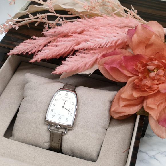 馬具の伝統に寄り添う腕時計ギャロップ・ドゥ・エルメス