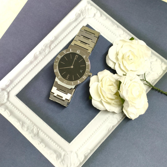 The masterpiece watch Bvlgari Bvlgari. The charm of Aiko Nic Peace that has been around since the 1970s