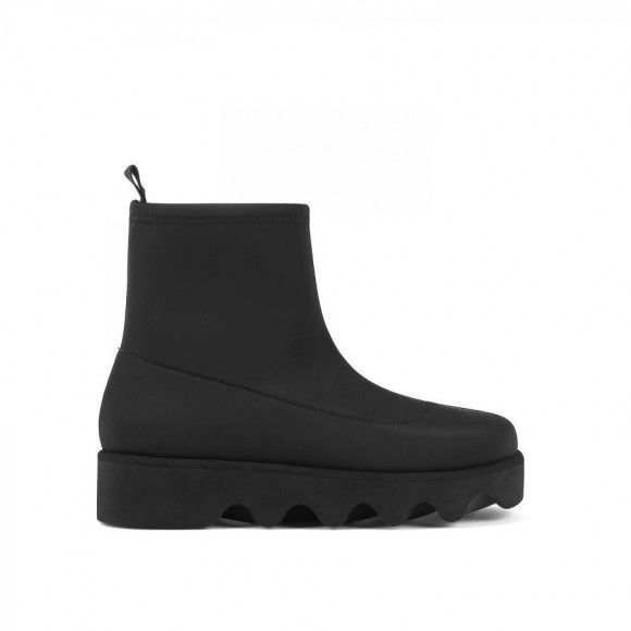 ISSEY MIYAKE × UN Bounce Short Boot / Black（UNITED NUDE） | 渋谷PARCO(パルコ)