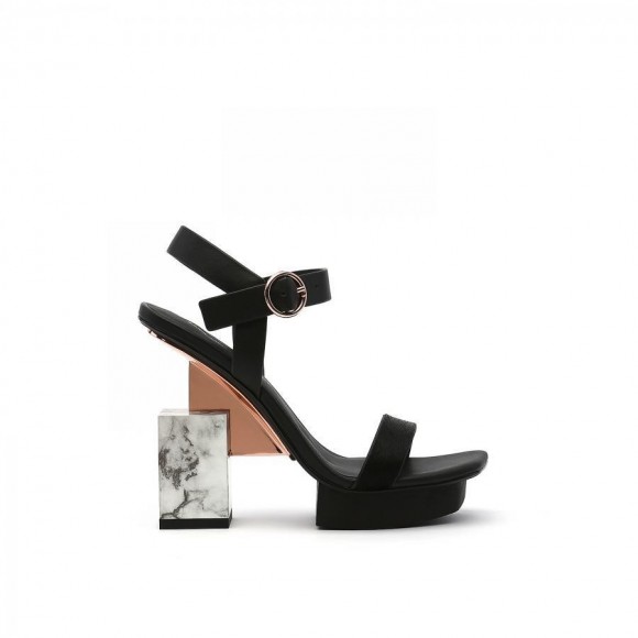 Cube Sandal Hi / Black