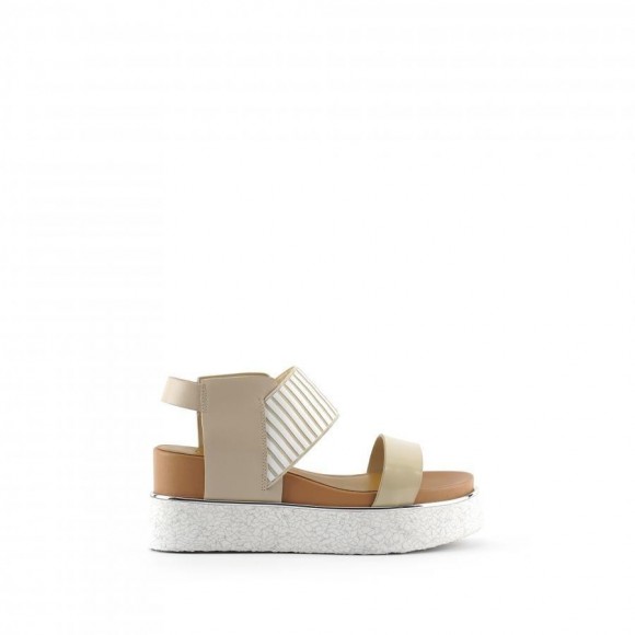 96390001 : Rico Sandal / Nude