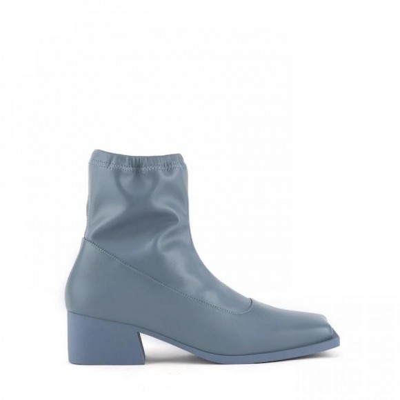 [ ISSEY MIYAKE × UN ] 164AJ538 : Stem Short Boot / Light Blue