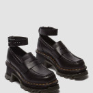 [ Dr.Martens ] ผลงานใหม่! รองเท้าโลฟเฟอร์ CORRAN !