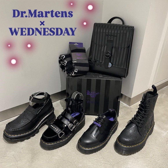 [Dr.martens], 《Wednesday 콜라보레이션》 ...