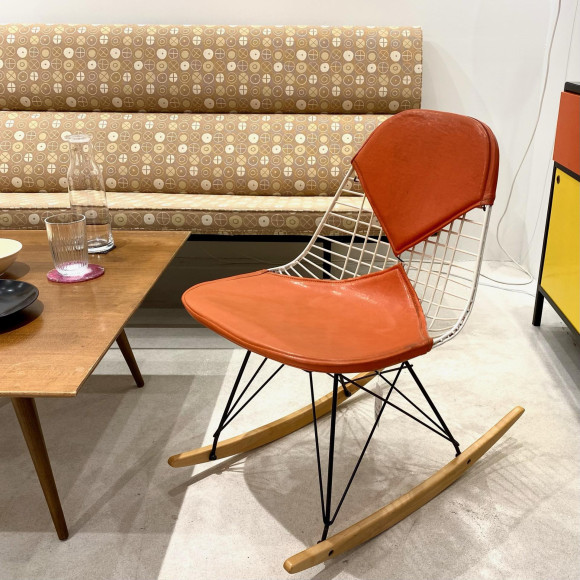 【Mid-Century MODERN】Naugahyde Leather / Eames Shell Chair