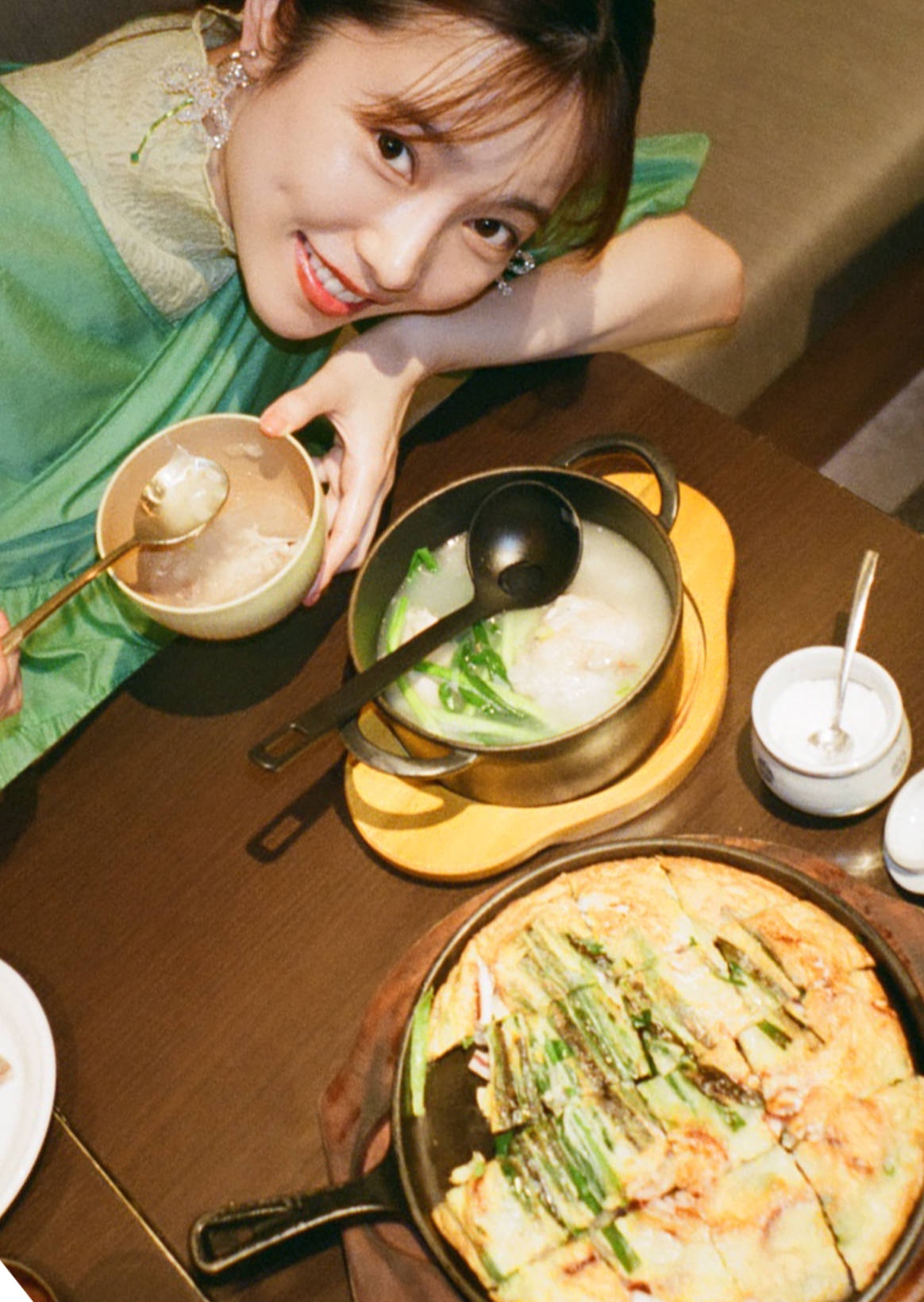 岛崎遥香×Vivienne Westwood/beautiful people/KOREAN BISTRO&CAFÉnyam²|我我的道路。作为自己的方法的可爱的真人大小周游观光船