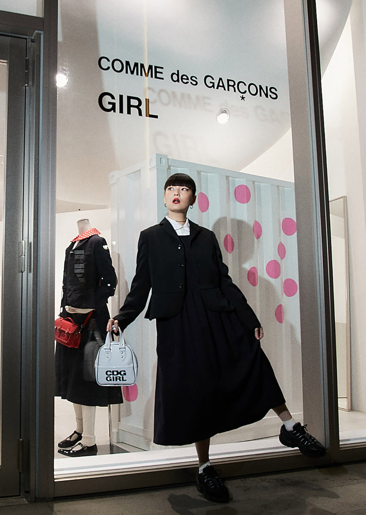 秋元梢×COMME des GARÇONS GIRL｜定番から限定品までが一堂に会したブランド初の単独店