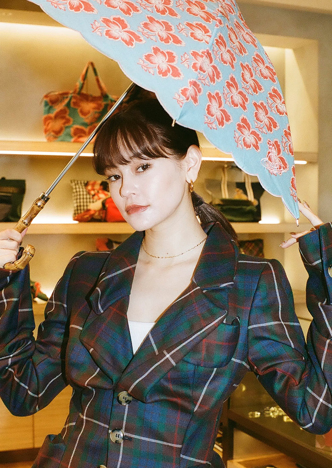 emma×Vivienne Westwood｜추억이 가득한 비비안 웨스트우드동경 브랜드는 소품에서