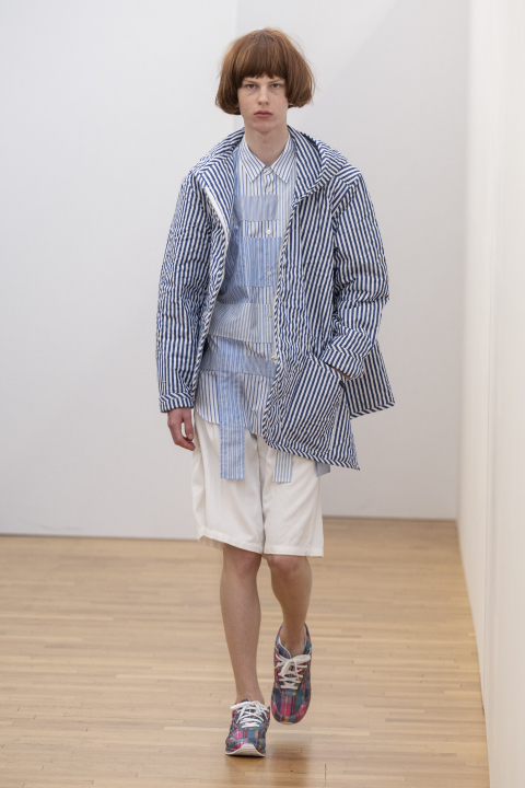 COMME des GARÇONS