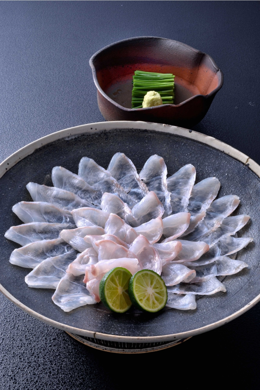 唐津の名旅館 「洋々閣」が愛するうつわ