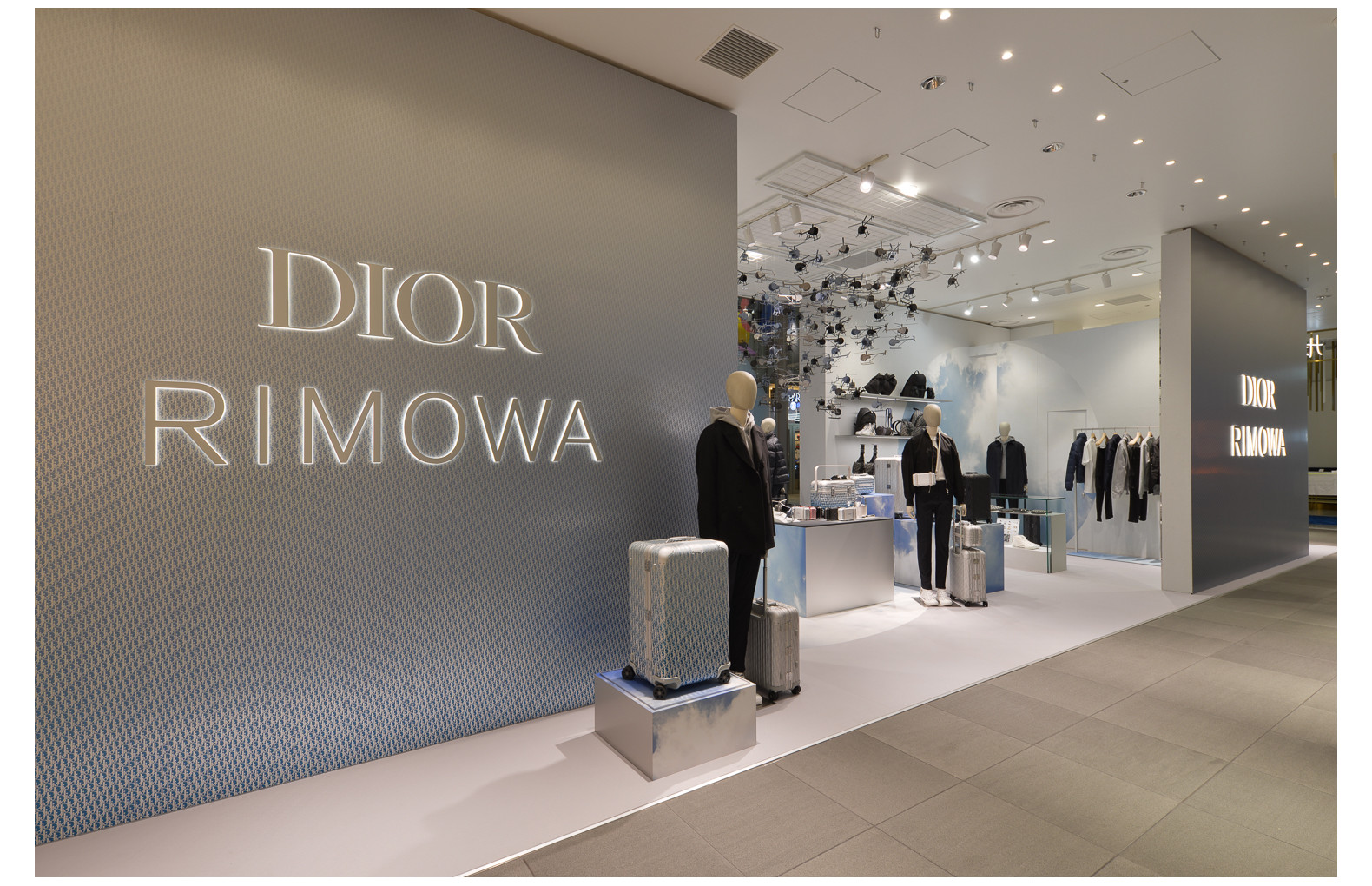 DIOR MEN’S POP-UP STORE(The window)