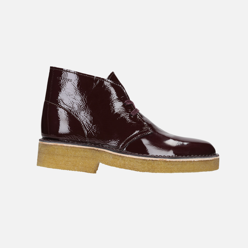 <CLARKS >Desert Boot221 White Suede