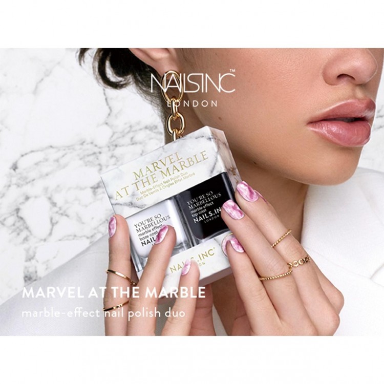 Marble effect duo that brings an elegant and elegant look like marble to your fingertips.