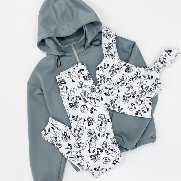 You can dress freely ◎ Monotone flower pattern wear in stock!