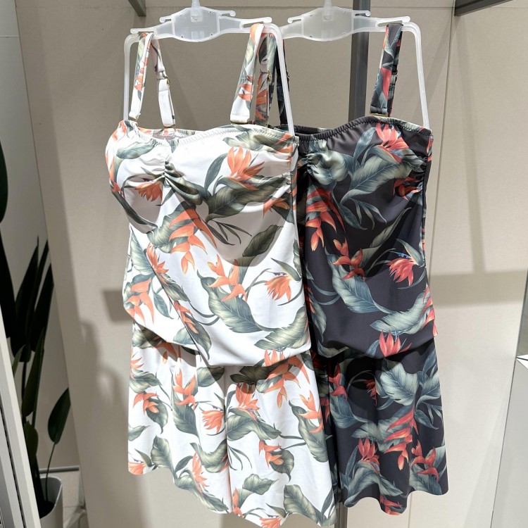 "New work" Adult-looking tropical pattern swimsuit♡