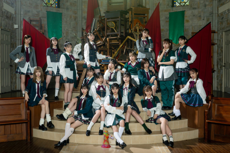 AKB48 On-site performance during the construction of the theater