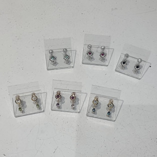 新作ピアス