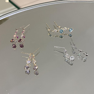 新作ピアス入荷しました☆