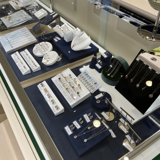 ギフトにもおすすめ！カラーストーン