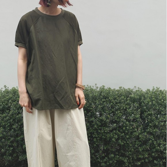 シンプルで使えるTシャツ！