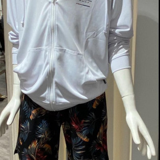 メンズ水着・ラッシュガードも豊富にご用意しております!