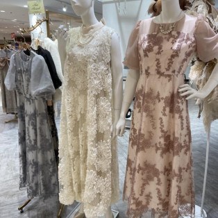 ドレスにぴったりのバッグやお靴もご用意しております♡