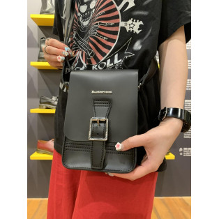 Dr.Martens ボックス クロスボディ バッグ
