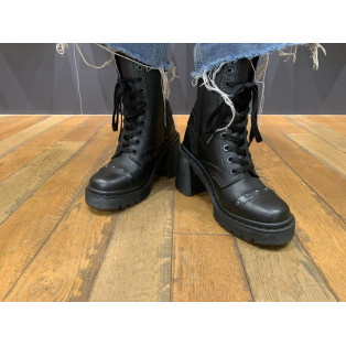 Dr.Martens 新作 CHESNEY HARNESS アンクル ブーツ