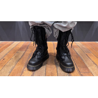 Dr.Martens 新作 BUZZ LACE ウォームライン ハイ レッグ ブーツ