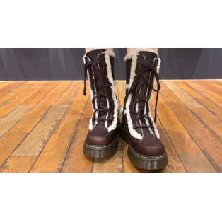 Dr.Martens 新作 BUZZ LACE ウォームライン ハイ レッグ ブーツ