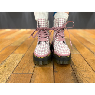 Dr.martens 新作 JADON ハート 8 ホール ブーツ