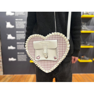 Dr.martens  新作 ハート バックパック(WHITE+DUSTY ROSE, FREE)