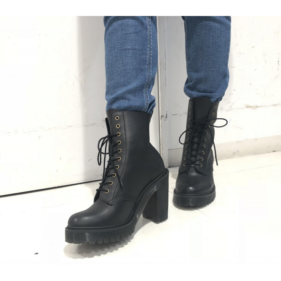 Dr.Martens ヒールブーツ 黒レディース